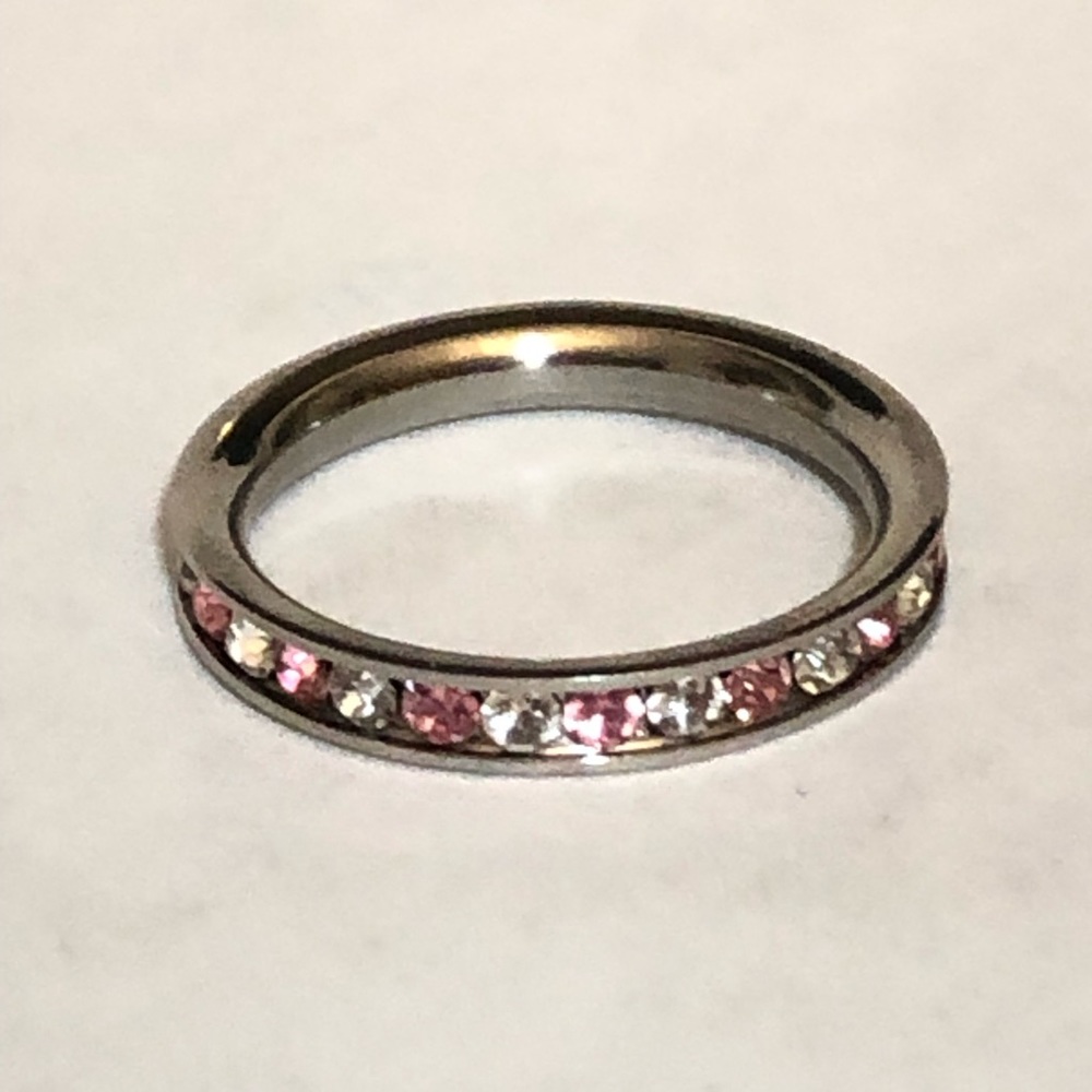 Pink and White Faux diamonds Ring - Picture 4 of 8